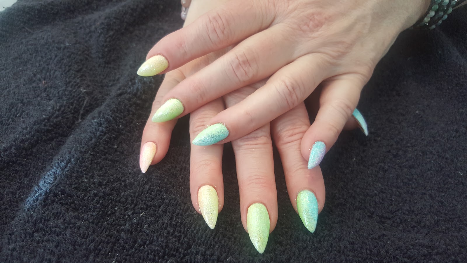 mint. Beauty Lab nail photo 5